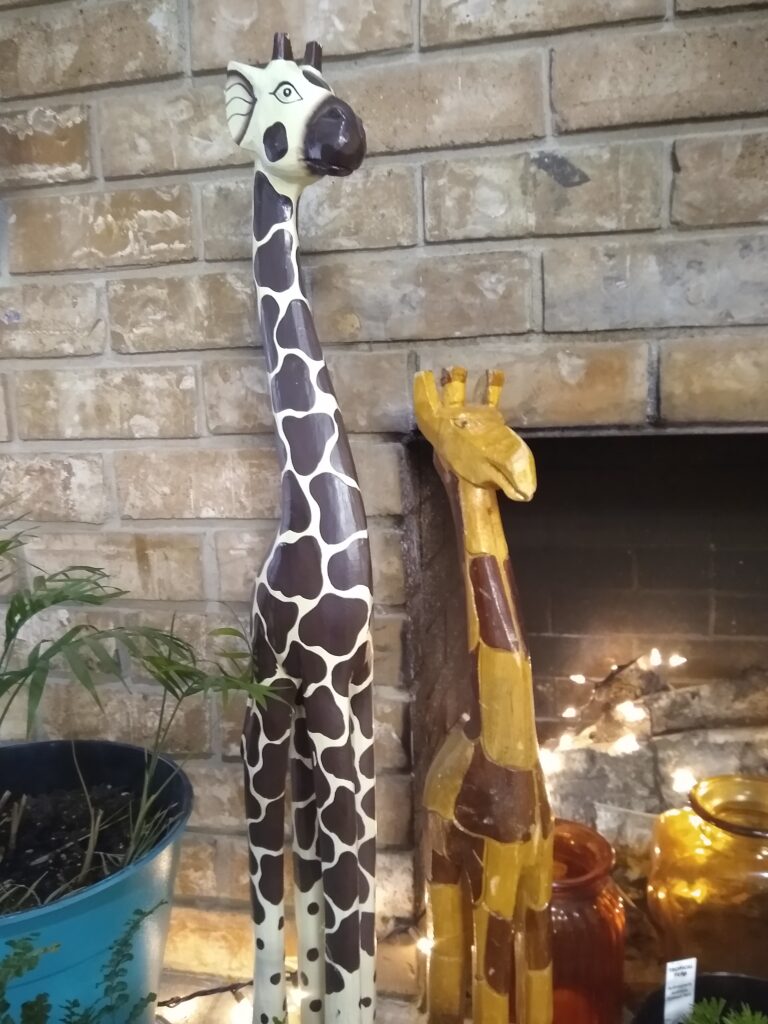 Continuous quality improvement of my living space-wooden giraffes